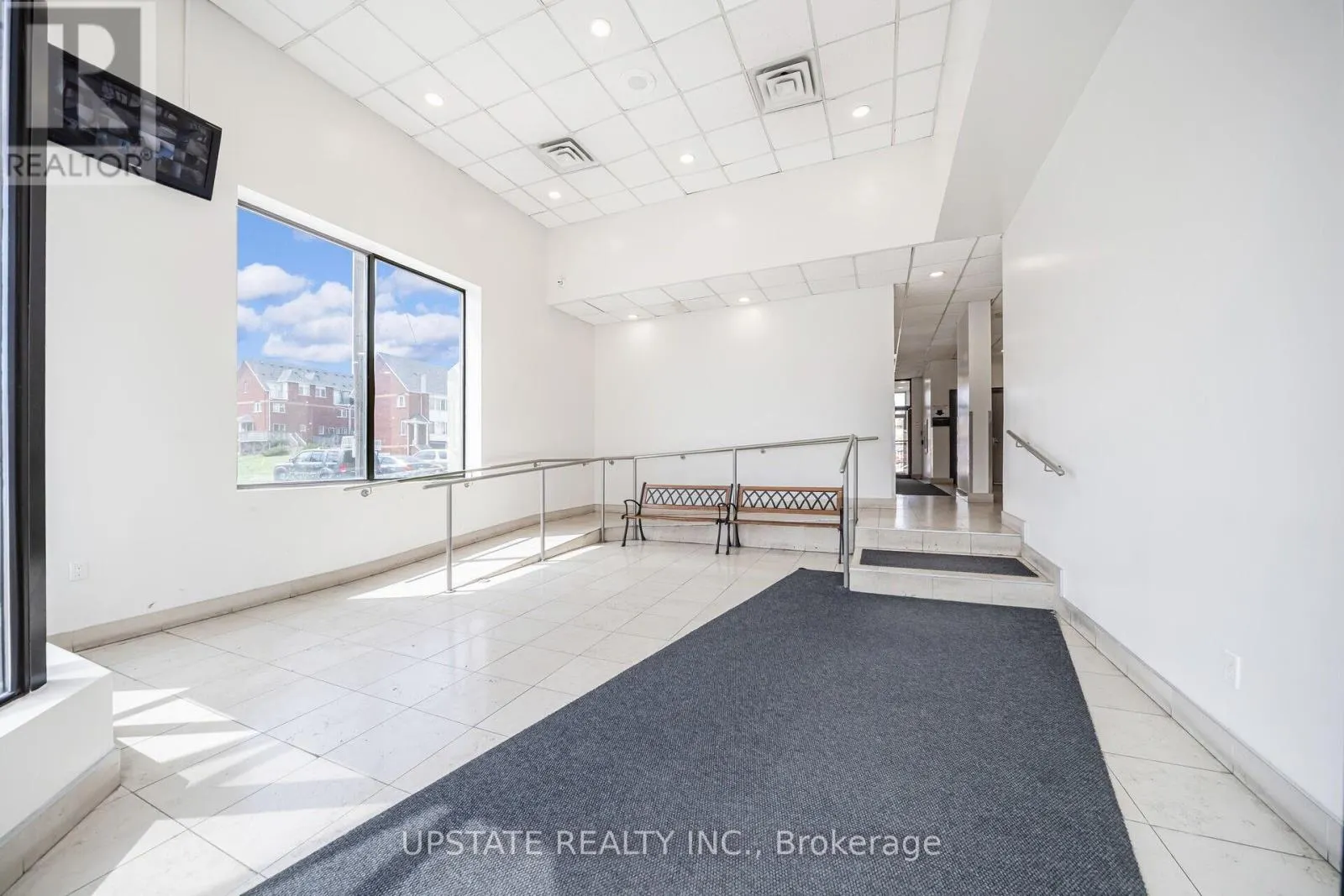 1206 - 25 AGNES STREET