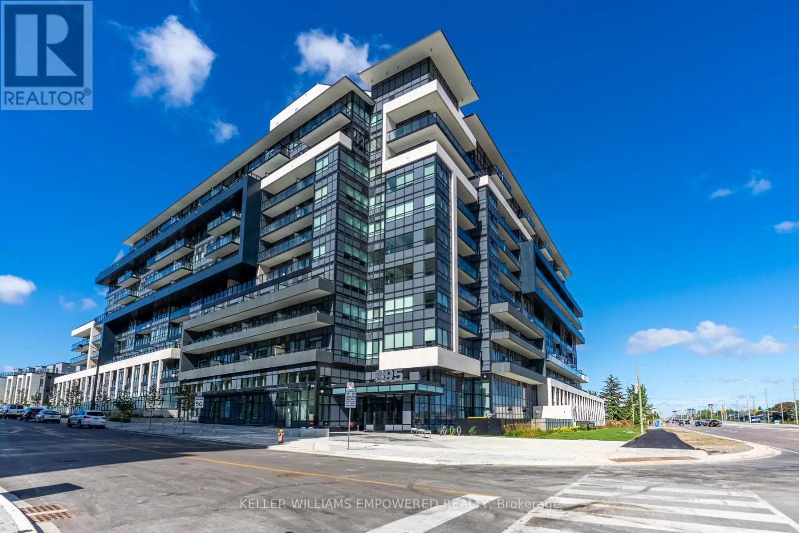 537 - 395 DUNDAS STREET W