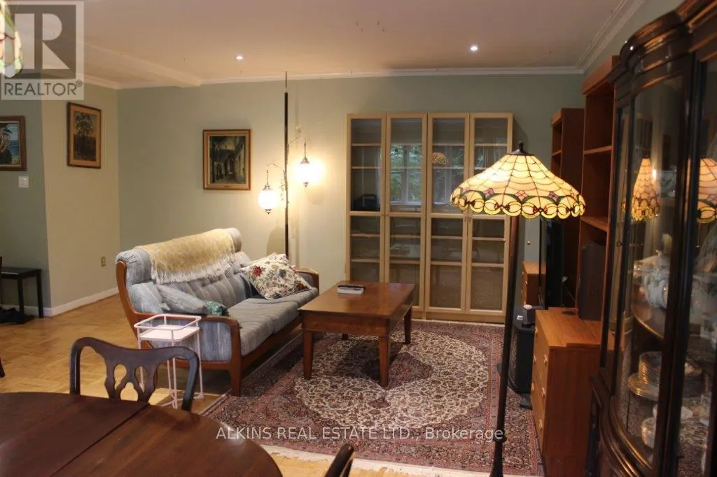 102 - 185 STEPHEN DRIVE