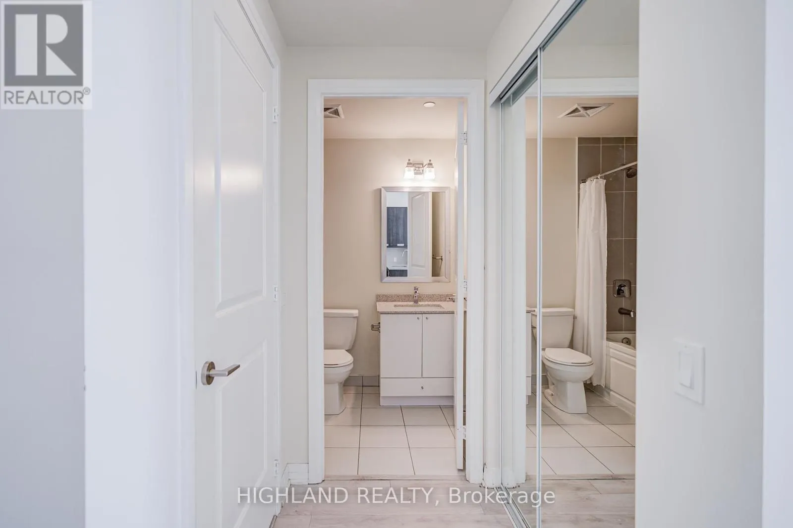 1816 - 35 WATERGARDEN DRIVE