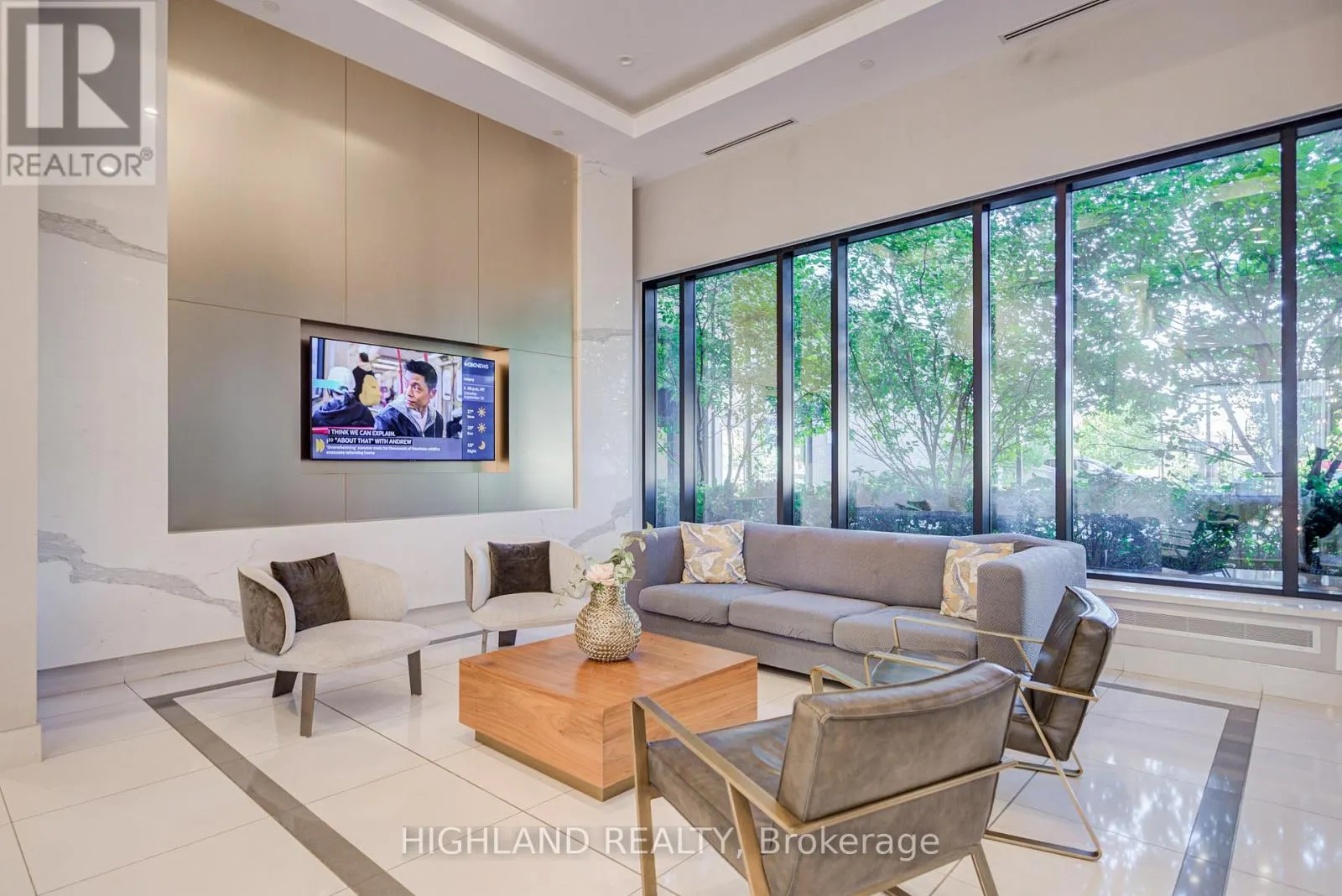 1816 - 35 WATERGARDEN DRIVE