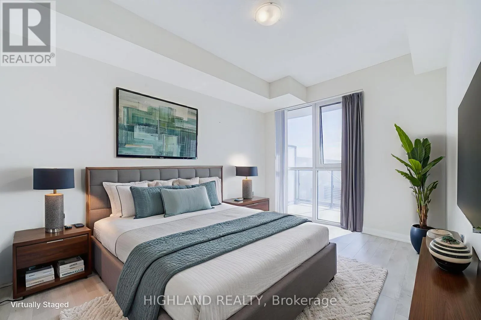 1816 - 35 WATERGARDEN DRIVE