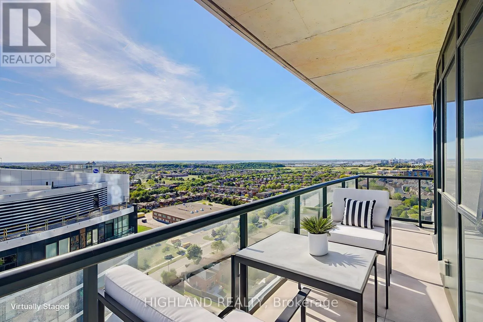 1816 - 35 WATERGARDEN DRIVE