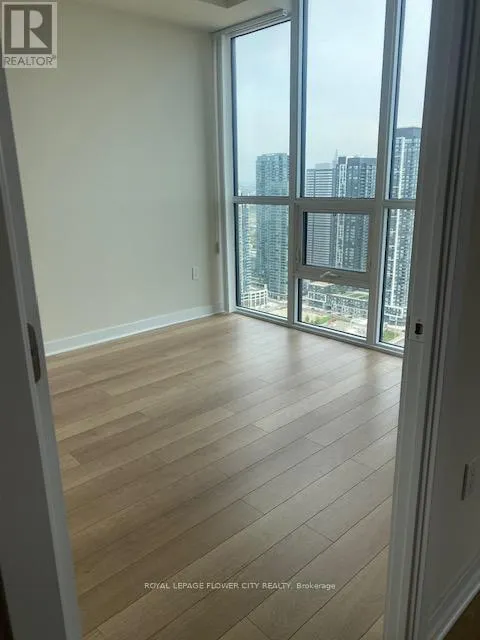 4010 - 3975 GRAND PARK