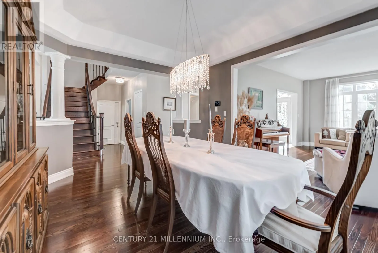 29 EIFFEL BOULEVARD
