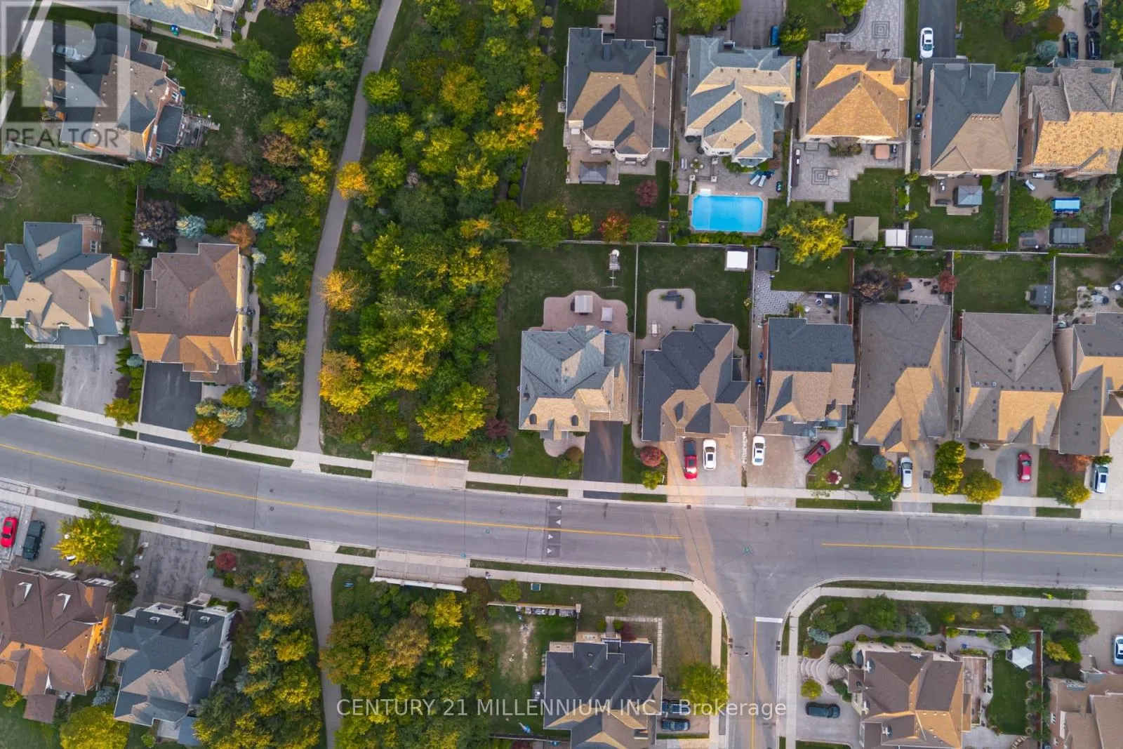 29 EIFFEL BOULEVARD