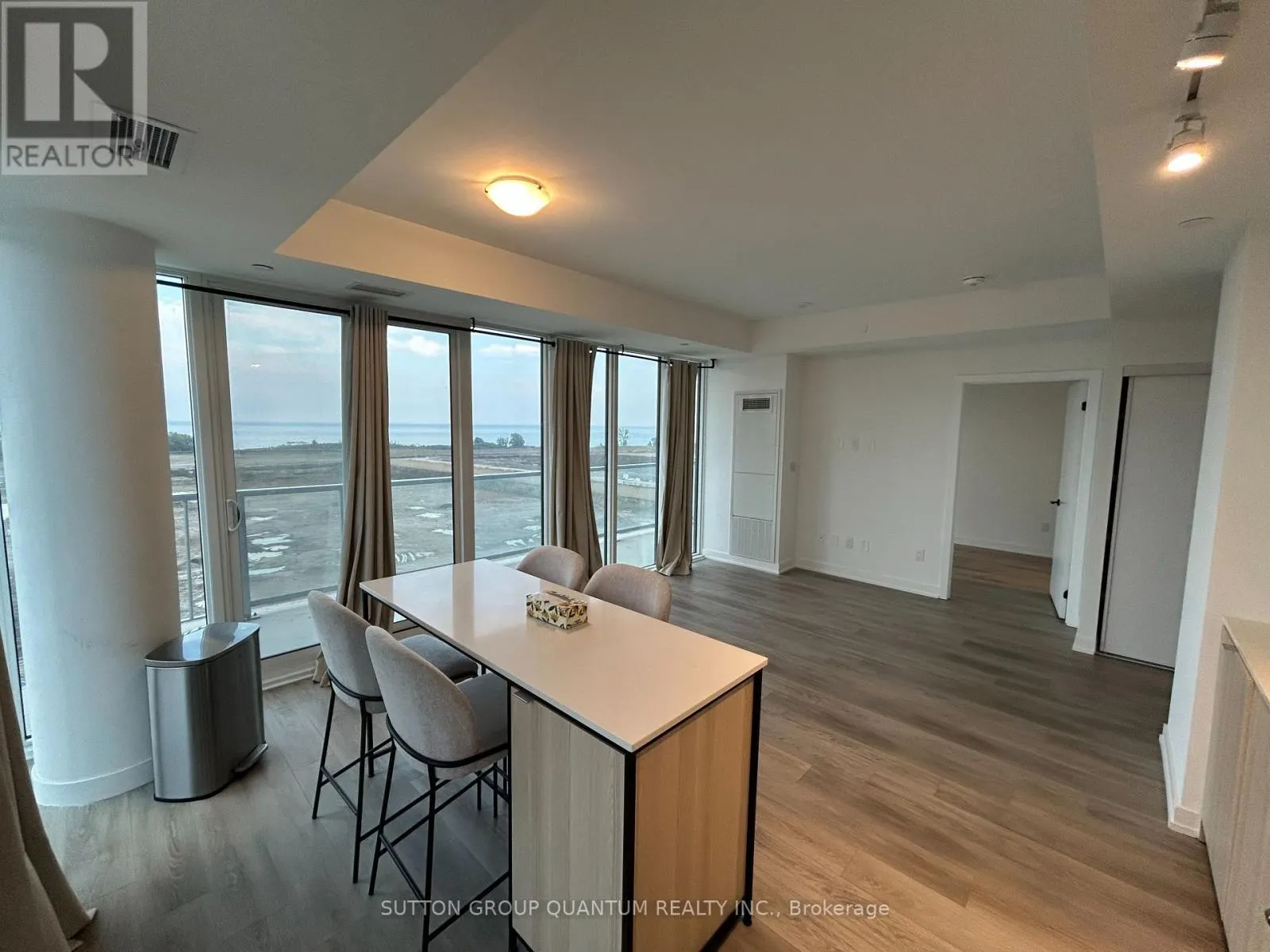 605 - 220 MISSINNIHE WAY