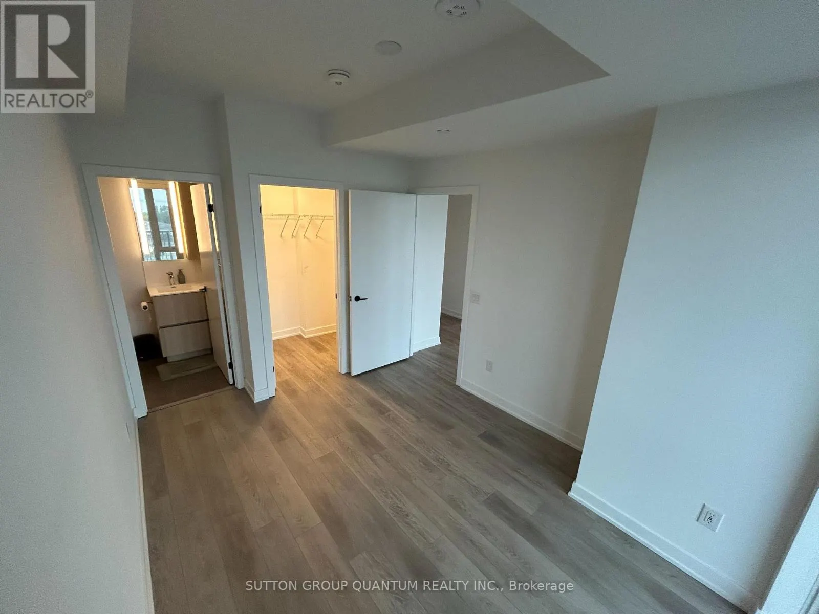 605 - 220 MISSINNIHE WAY