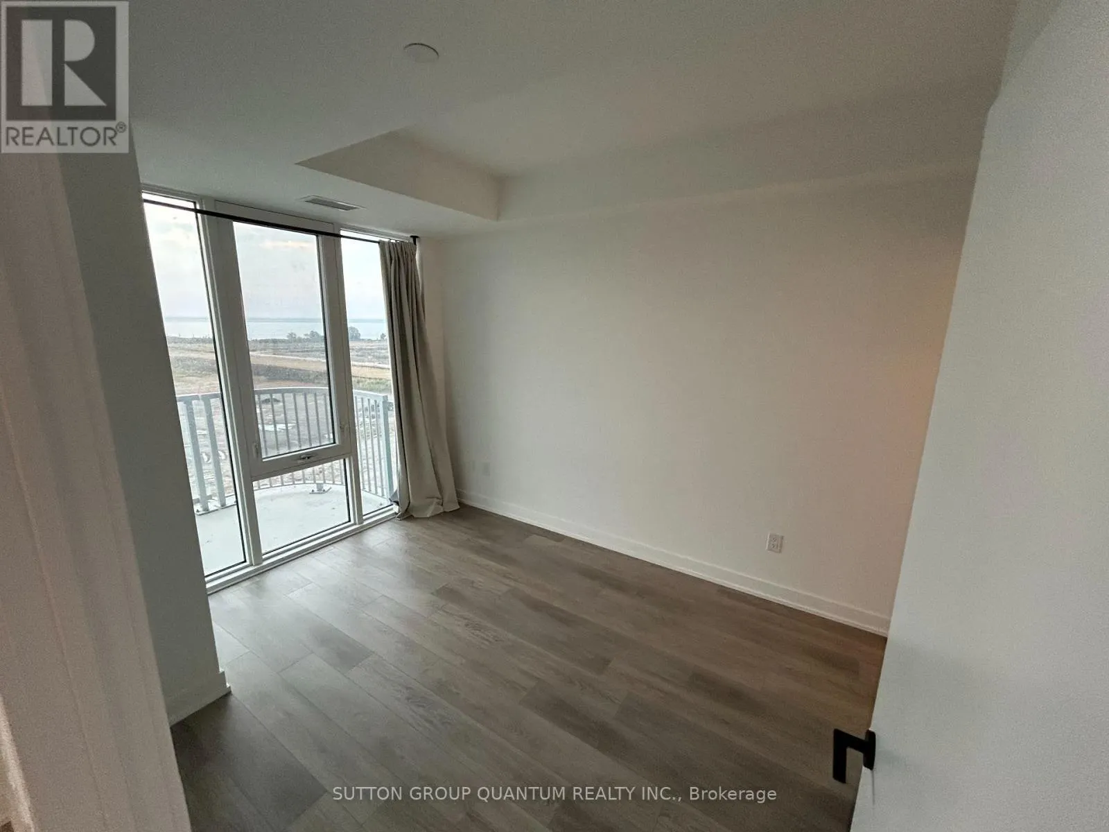 605 - 220 MISSINNIHE WAY