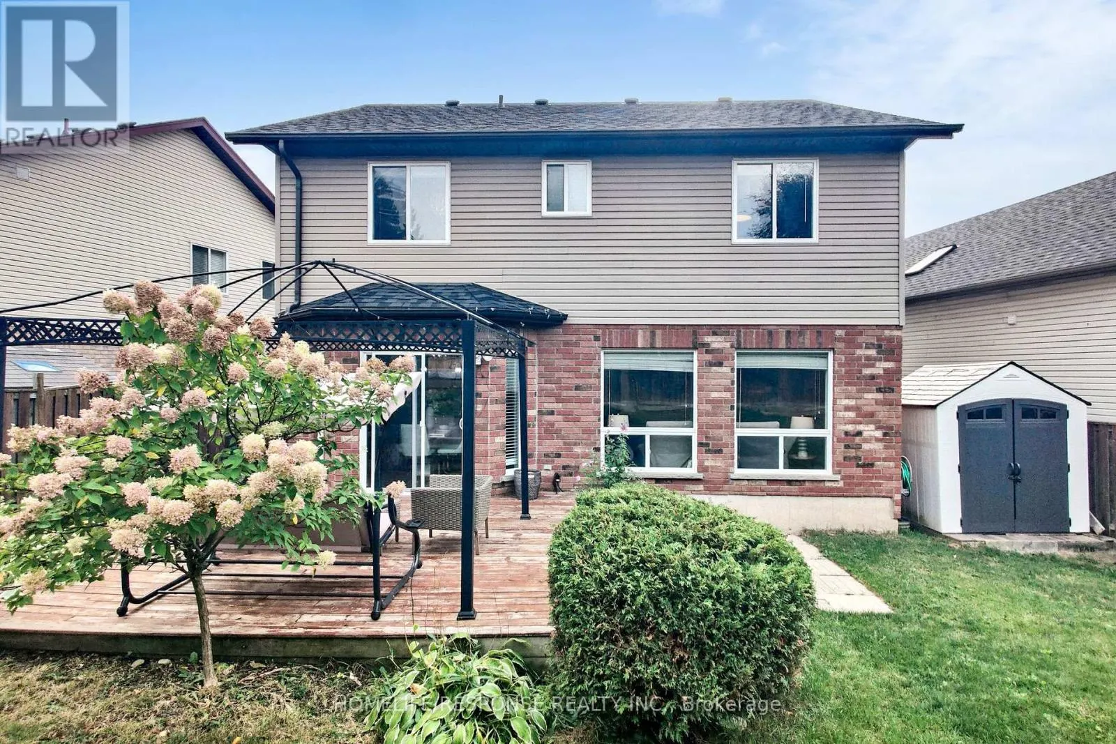 24 MURRAY COURT
