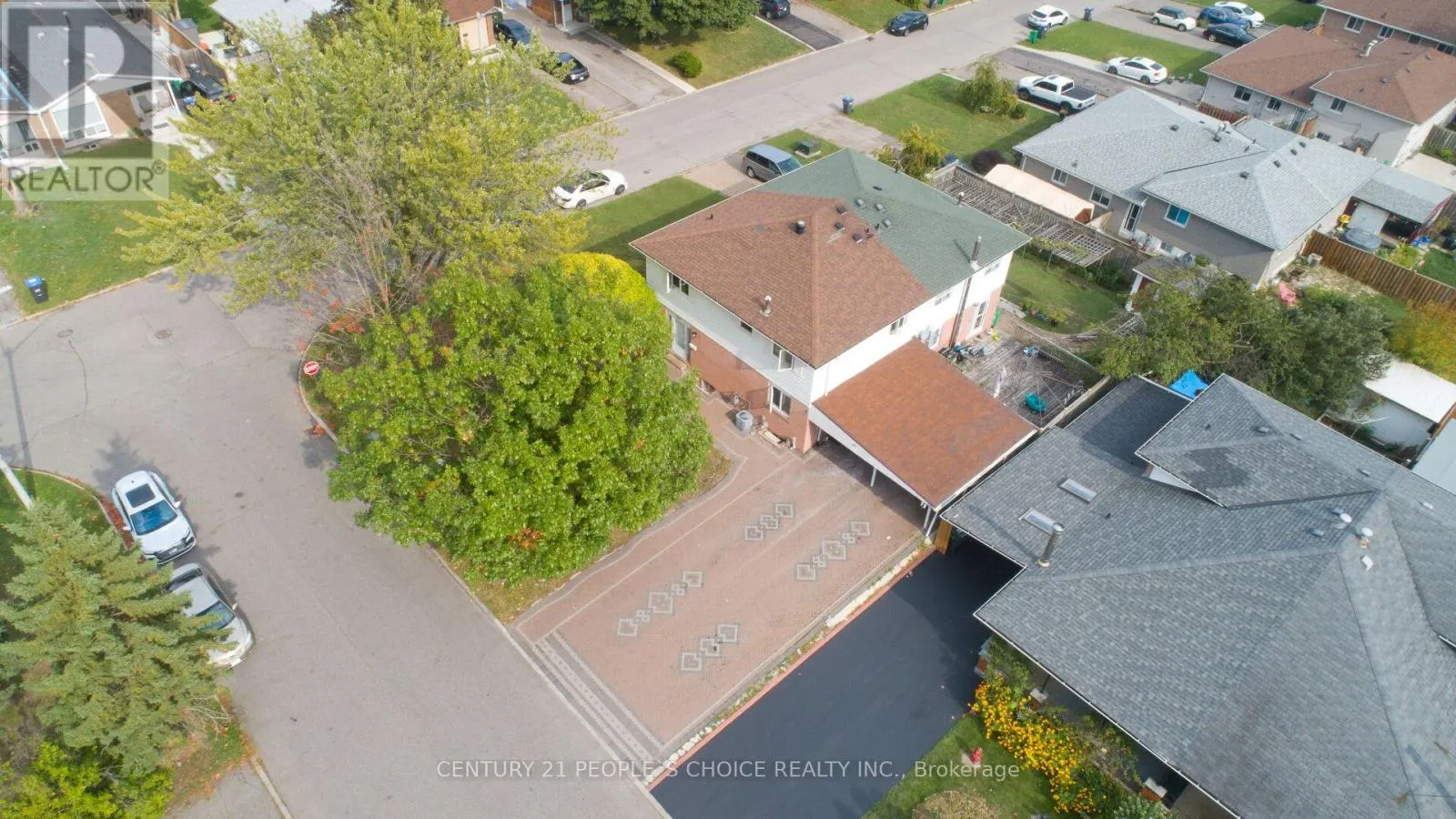 82 DAVENPORT CRESCENT