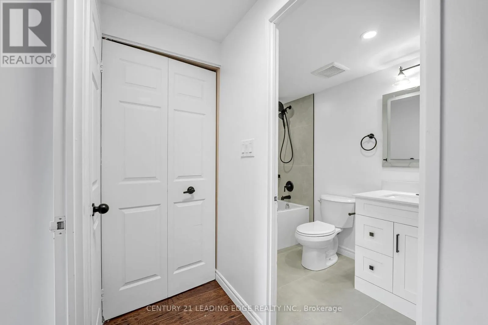 905 - 3605 KARIYA DRIVE
