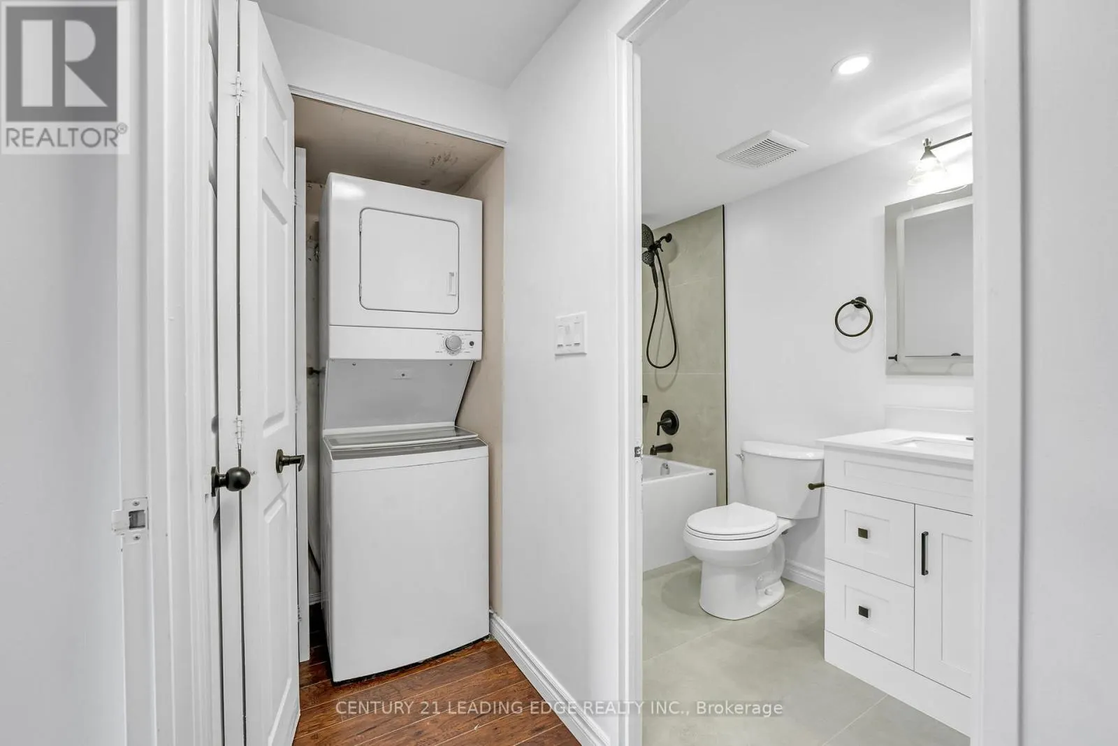 905 - 3605 KARIYA DRIVE