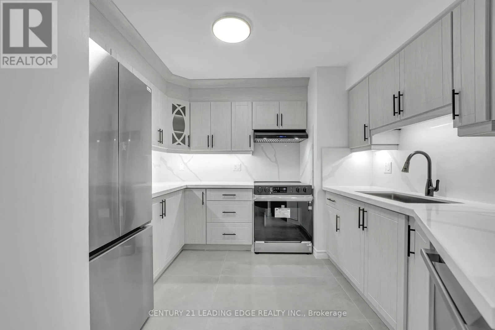 905 - 3605 KARIYA DRIVE