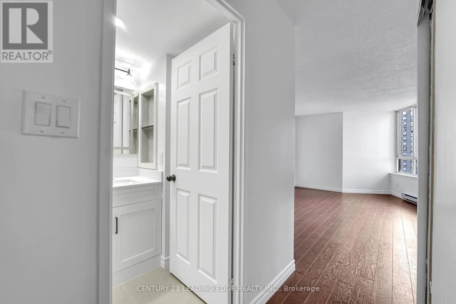 905 - 3605 KARIYA DRIVE