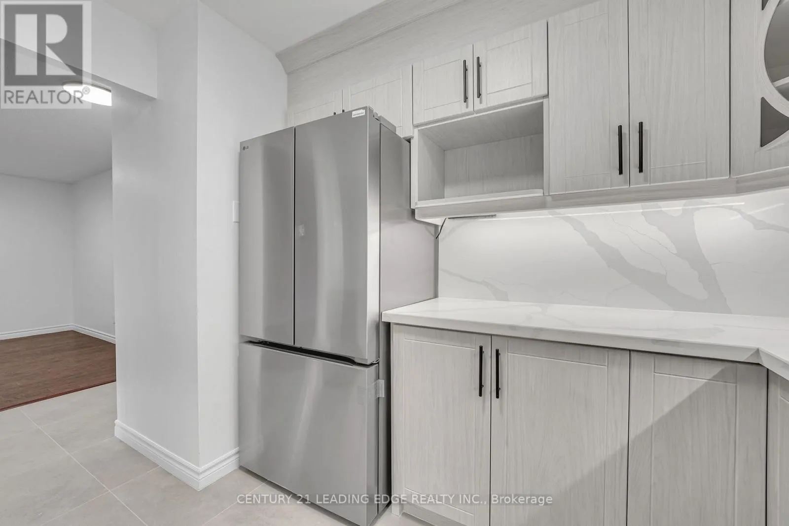 905 - 3605 KARIYA DRIVE