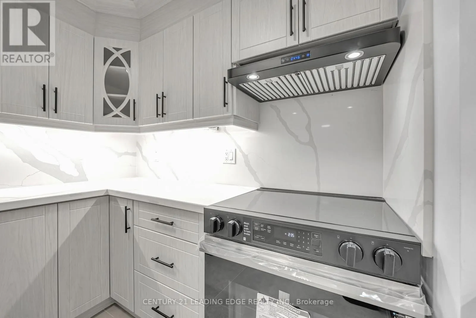 905 - 3605 KARIYA DRIVE