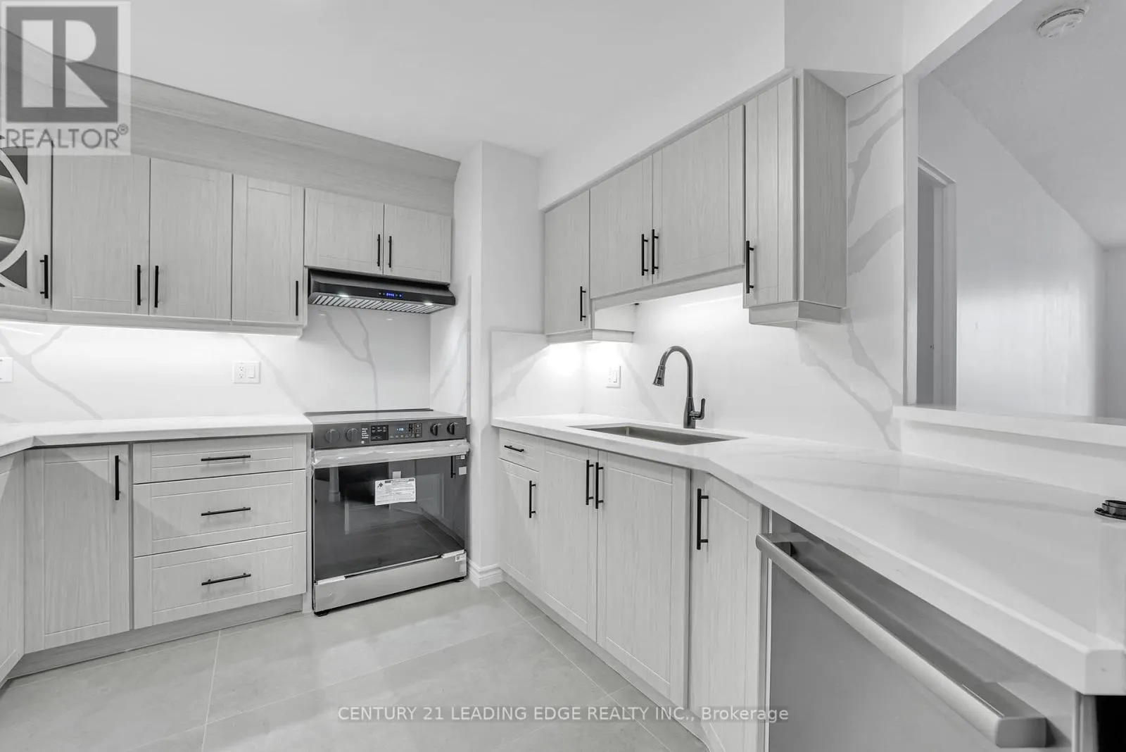 905 - 3605 KARIYA DRIVE