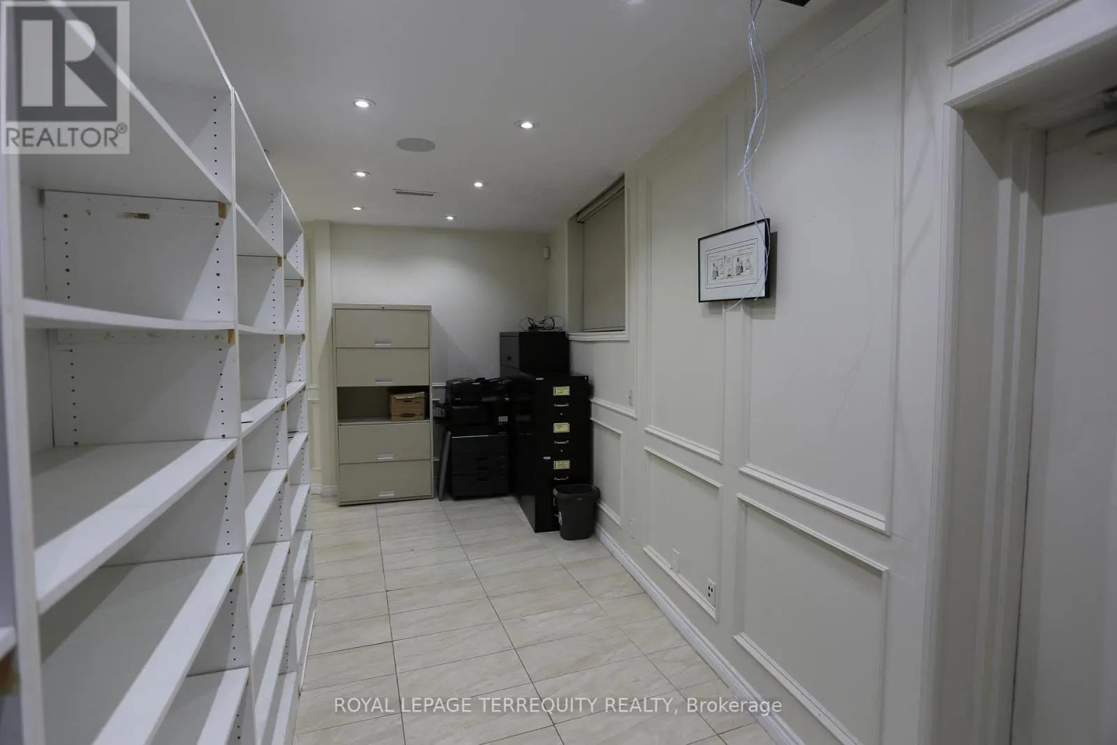 GROUND FLOOR A - 1888 WILSON AVENUE