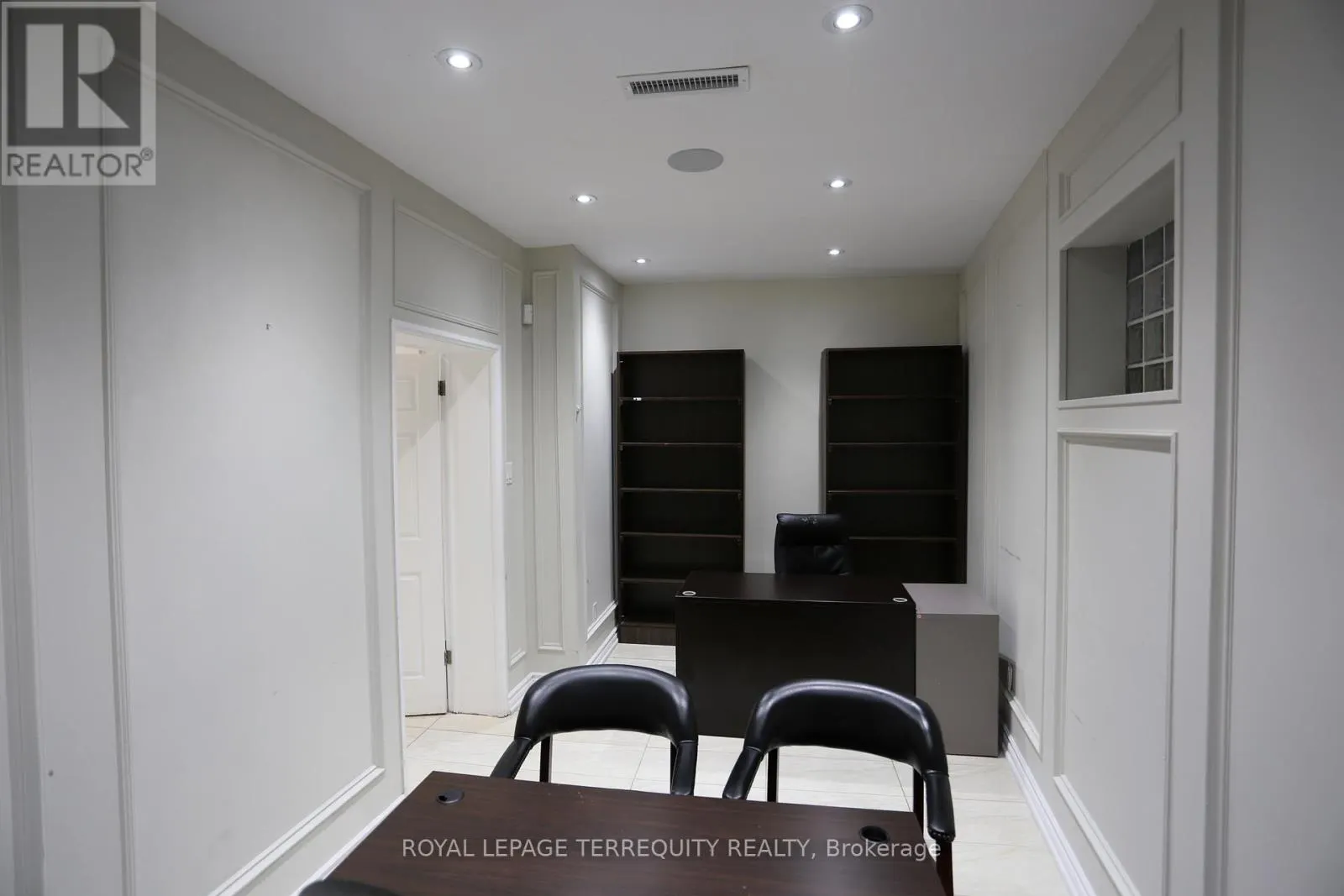 GROUND FLOOR A - 1888 WILSON AVENUE