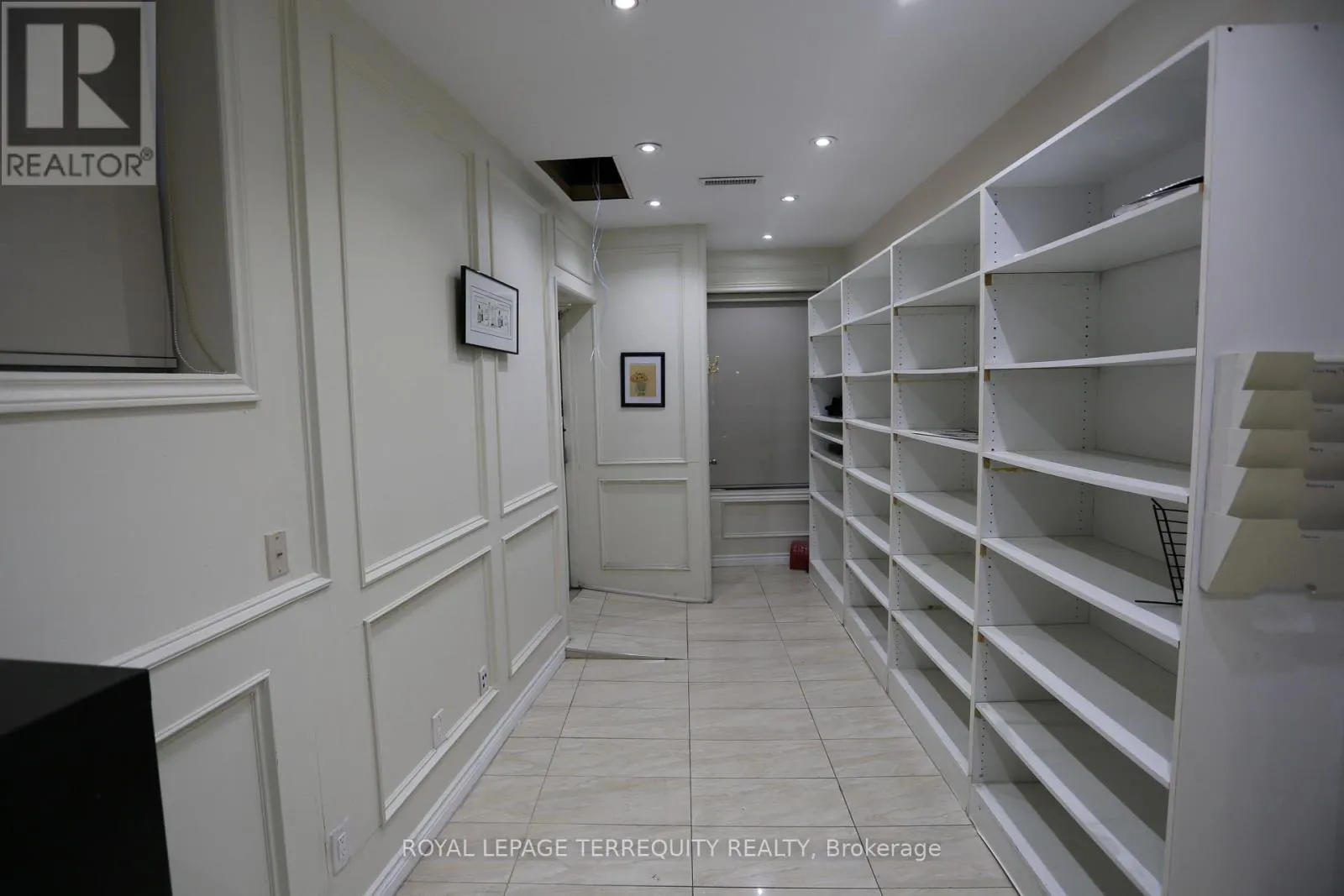 GROUND FLOOR A - 1888 WILSON AVENUE