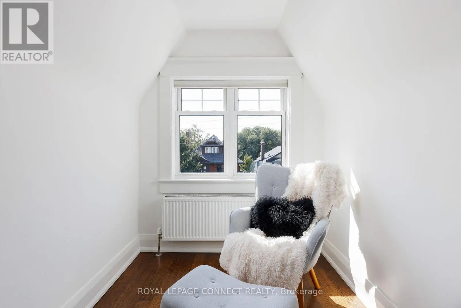 209 INDIAN ROAD