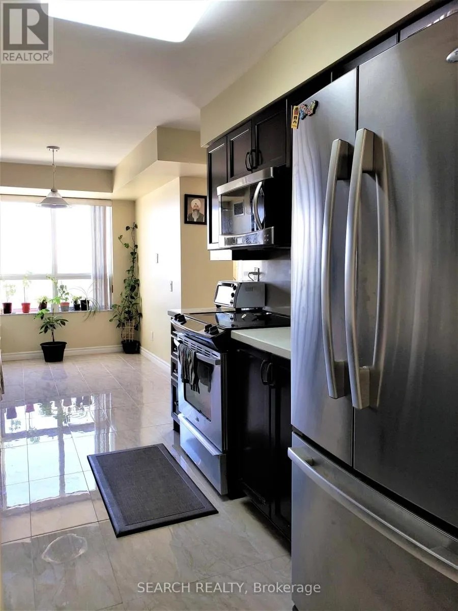 1625 - 25 KINGSBRIDGE GARDEN CIRCLE