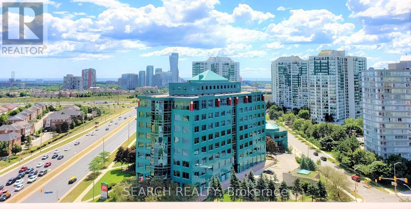 1625 - 25 KINGSBRIDGE GARDEN CIRCLE