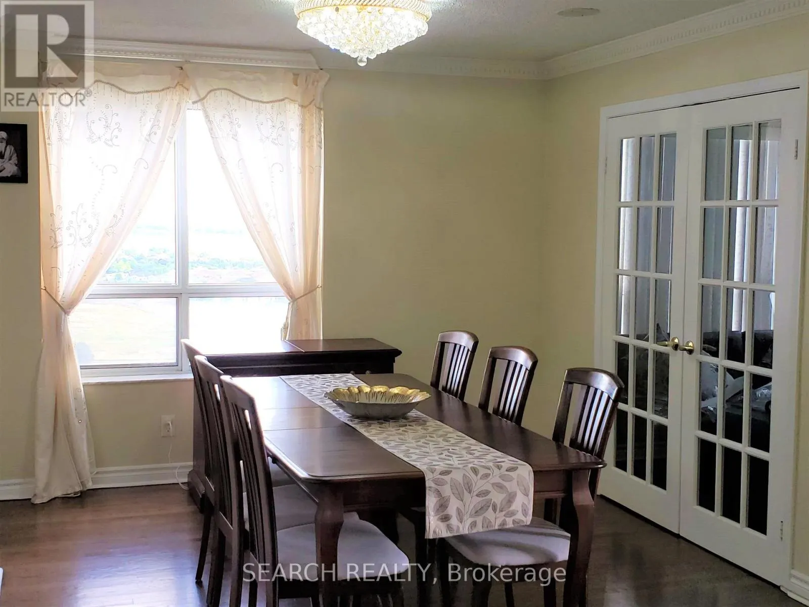 1625 - 25 KINGSBRIDGE GARDEN CIRCLE