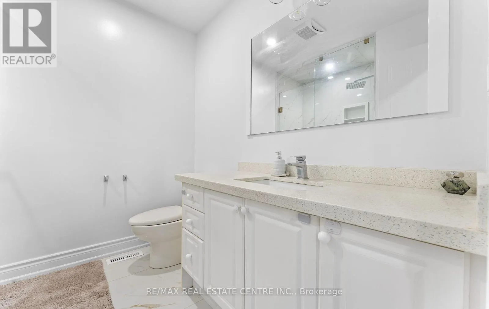 32 - 32 VIEWCREST CIRCLE