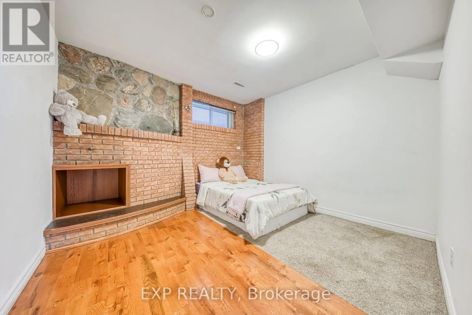 35 HIGHLAND HILL