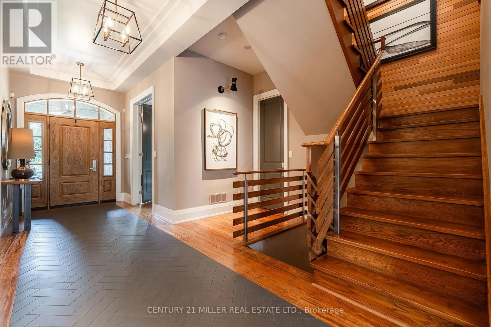 1324 CAMBRIDGE DRIVE
