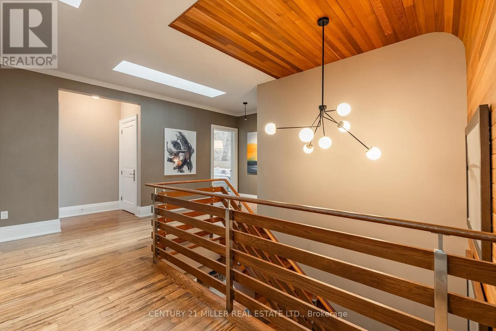 1324 CAMBRIDGE DRIVE