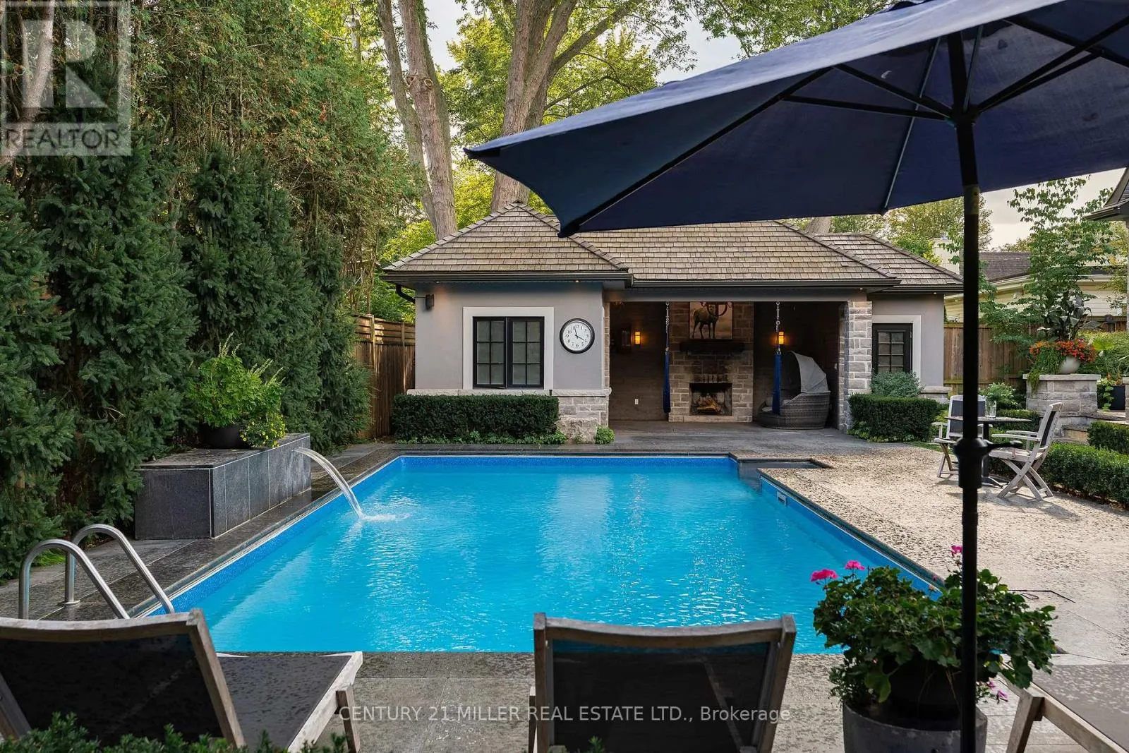 1324 CAMBRIDGE DRIVE