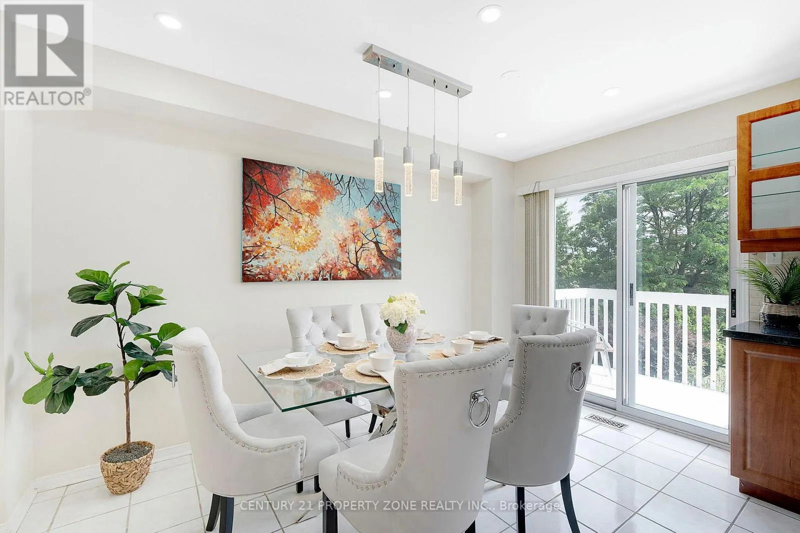 UPPER - 5469 PALMERSTONE CRESCENT