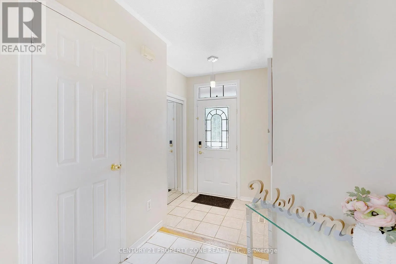 UPPER - 5469 PALMERSTONE CRESCENT