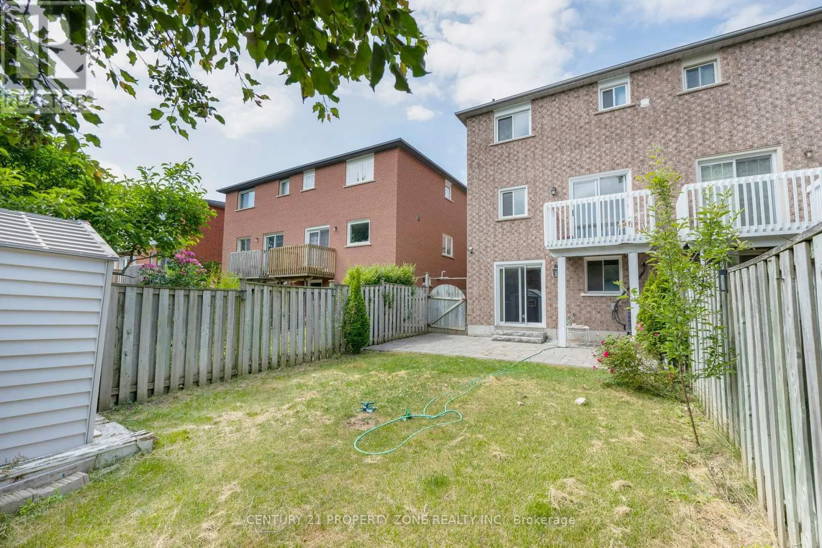 UPPER - 5469 PALMERSTONE CRESCENT