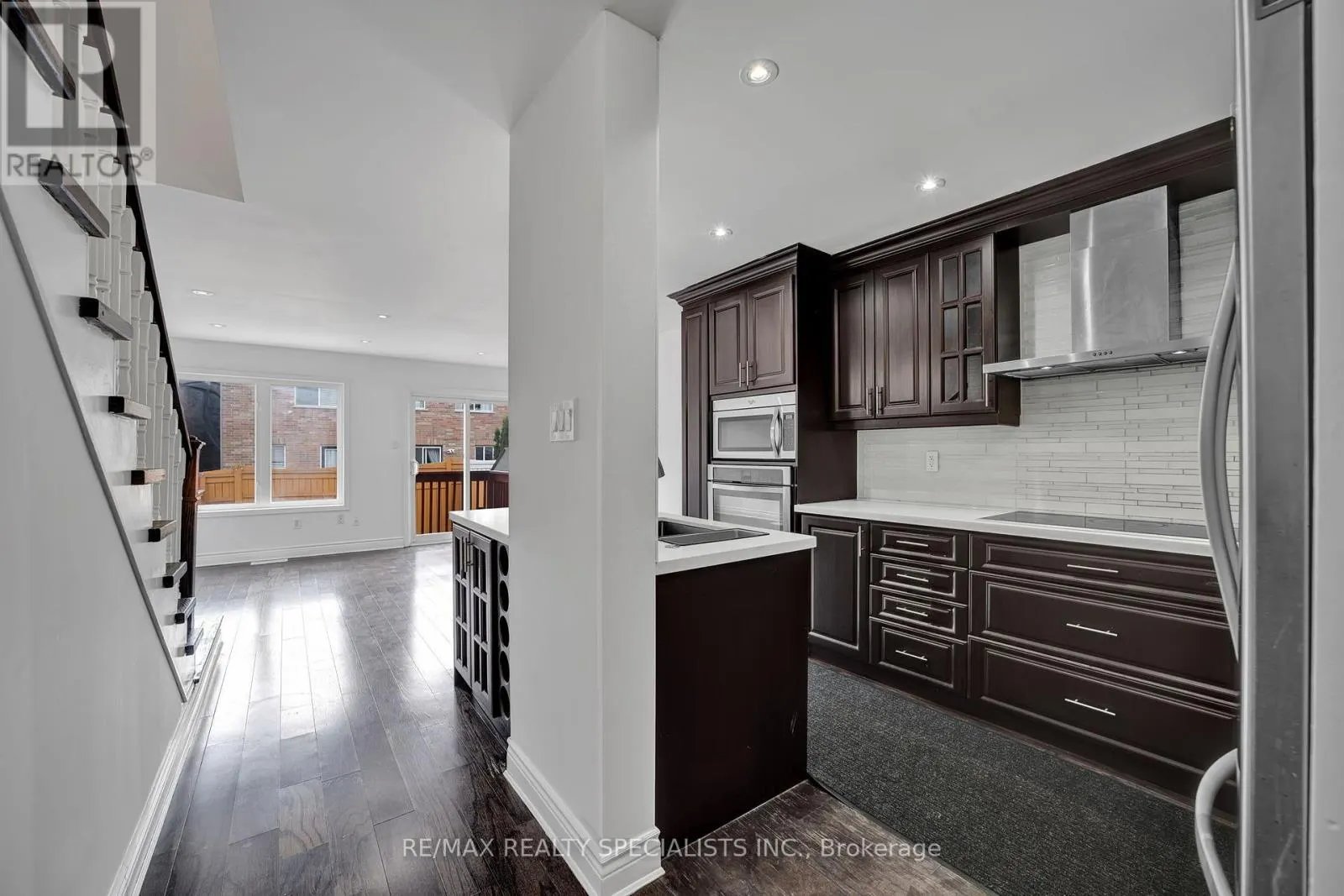 3 ROCKGARDEN TRAIL N