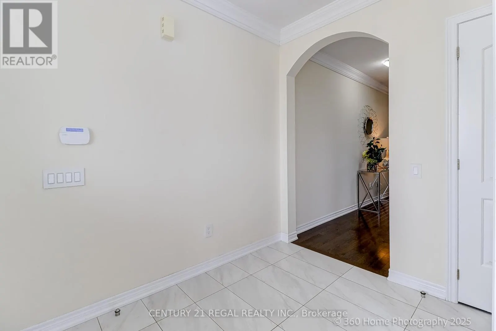 30 ALBERT SPENCER AVENUE