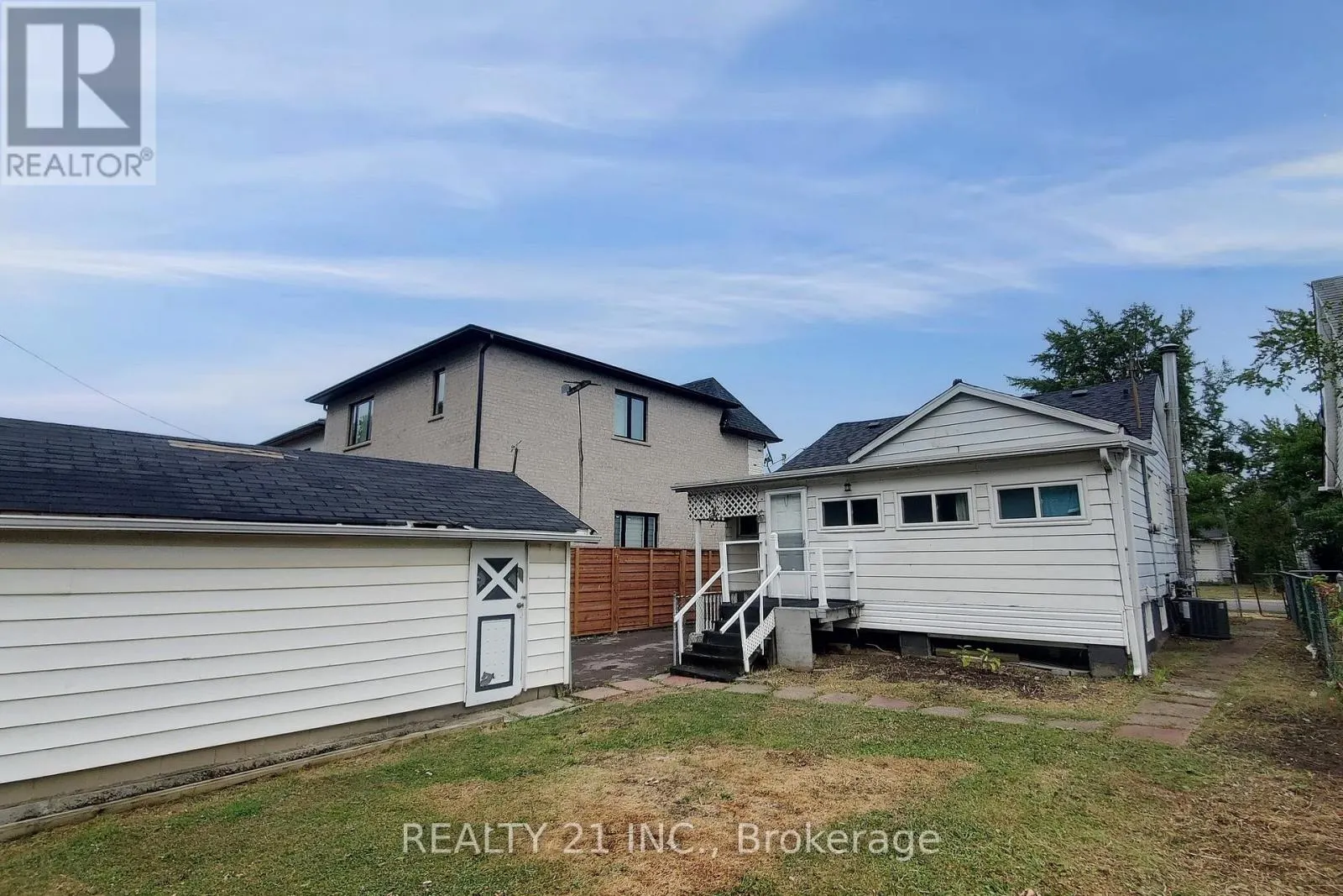 3131 CHURCHILL AVENUE
