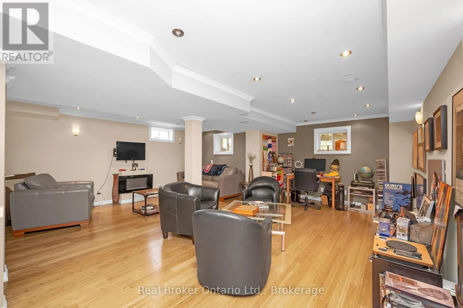 1210 SANDPIPER ROAD