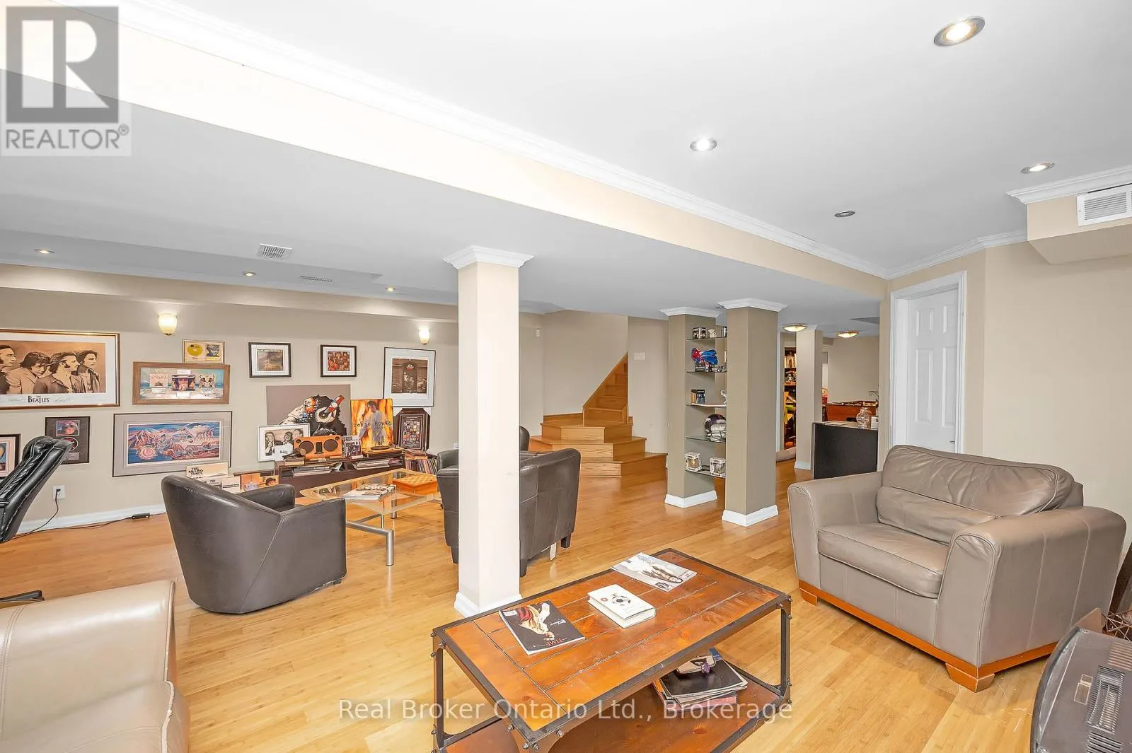 1210 SANDPIPER ROAD