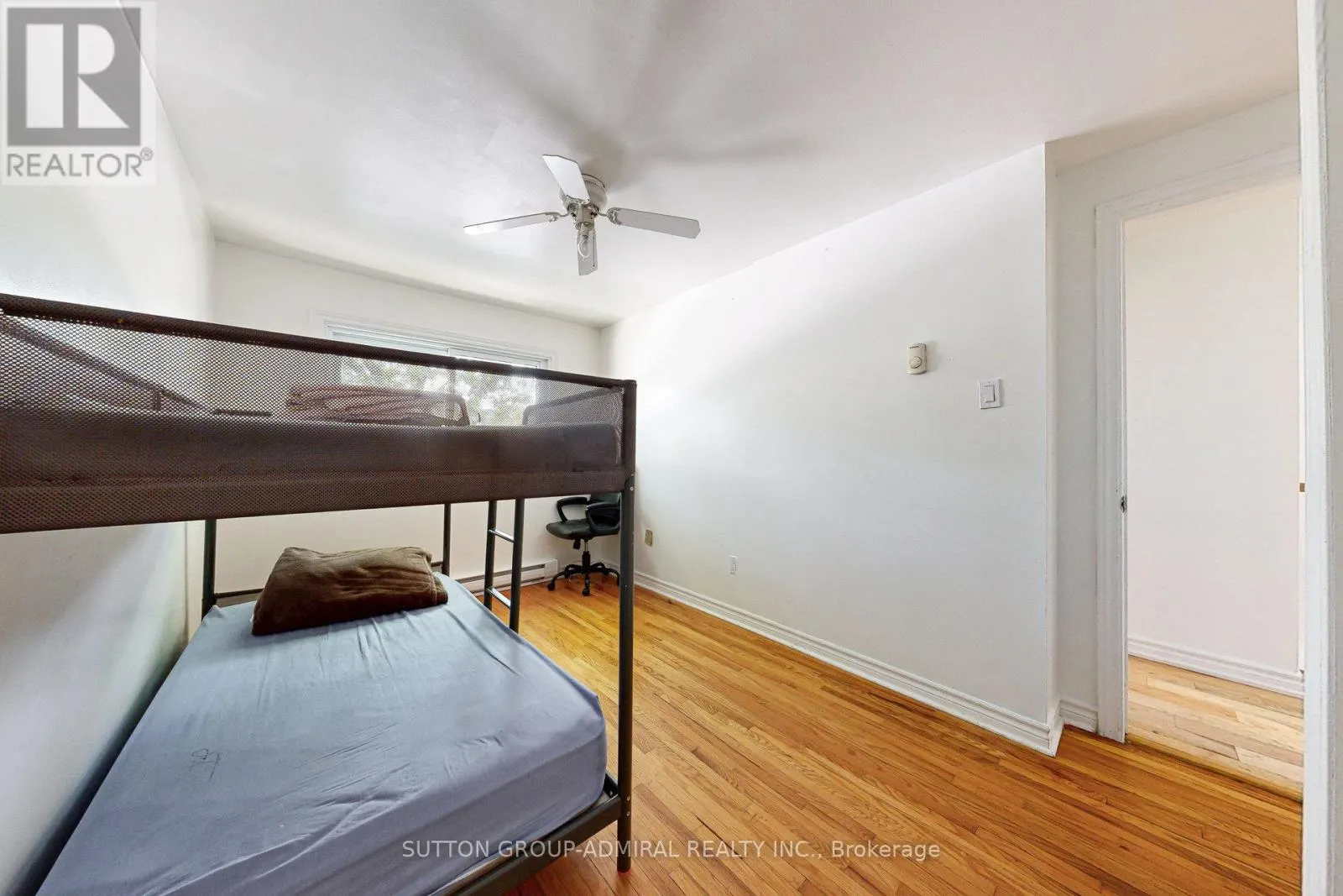 3 - 1517 ELM ROAD