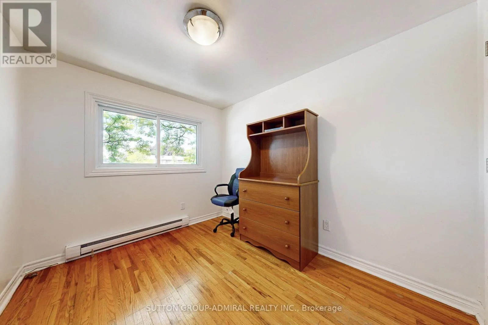 3 - 1517 ELM ROAD