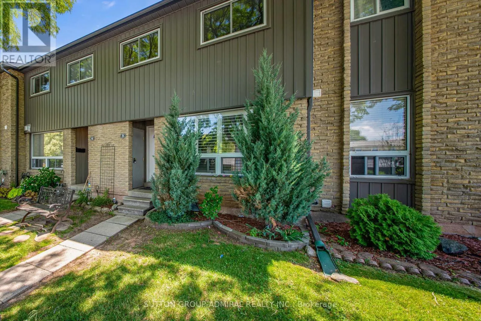 3 - 1517 ELM ROAD