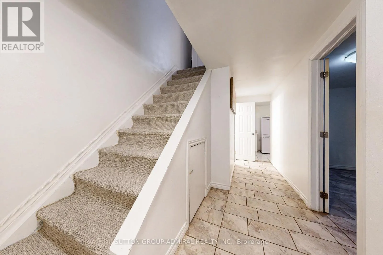 3 - 1517 ELM ROAD