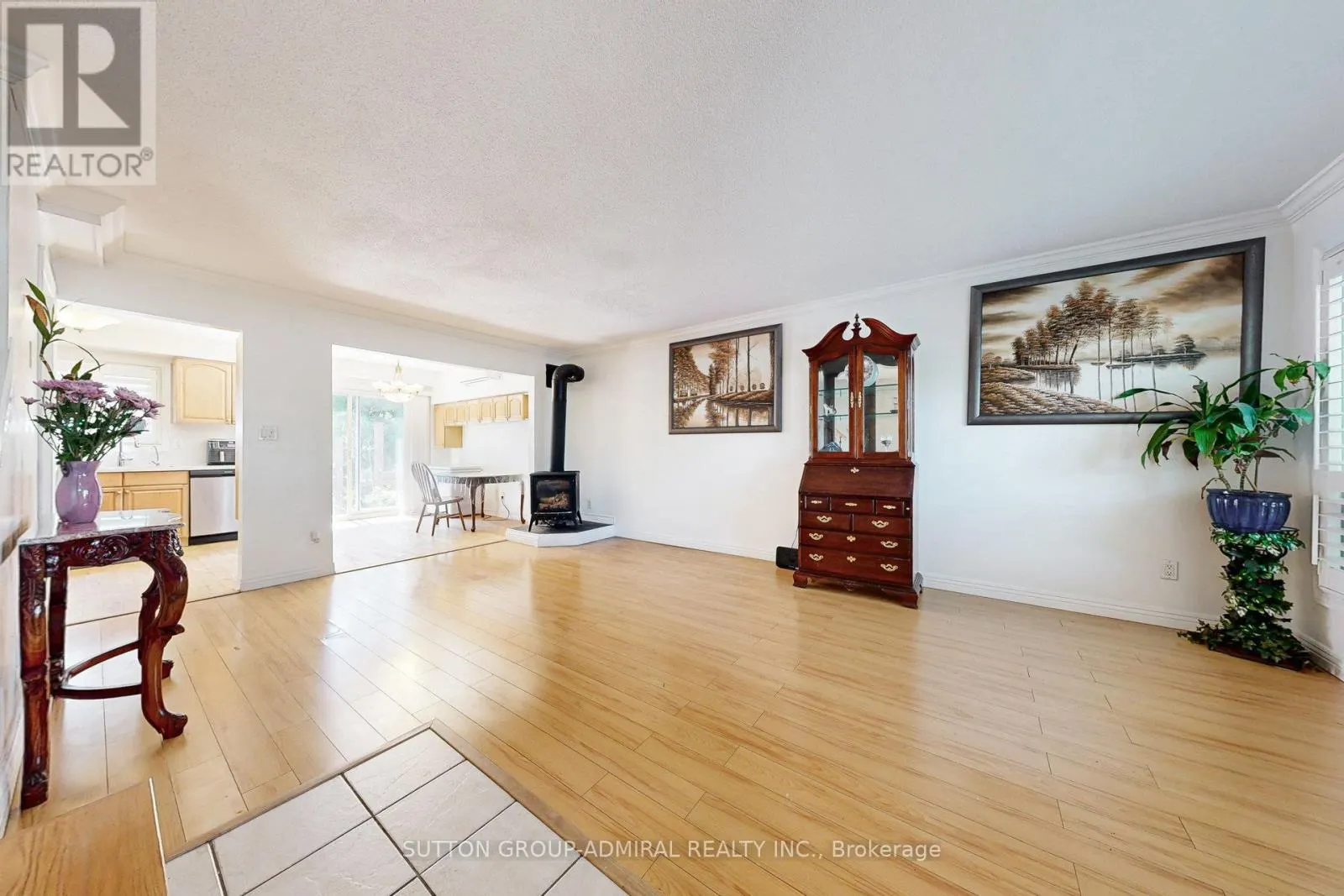 3 - 1517 ELM ROAD