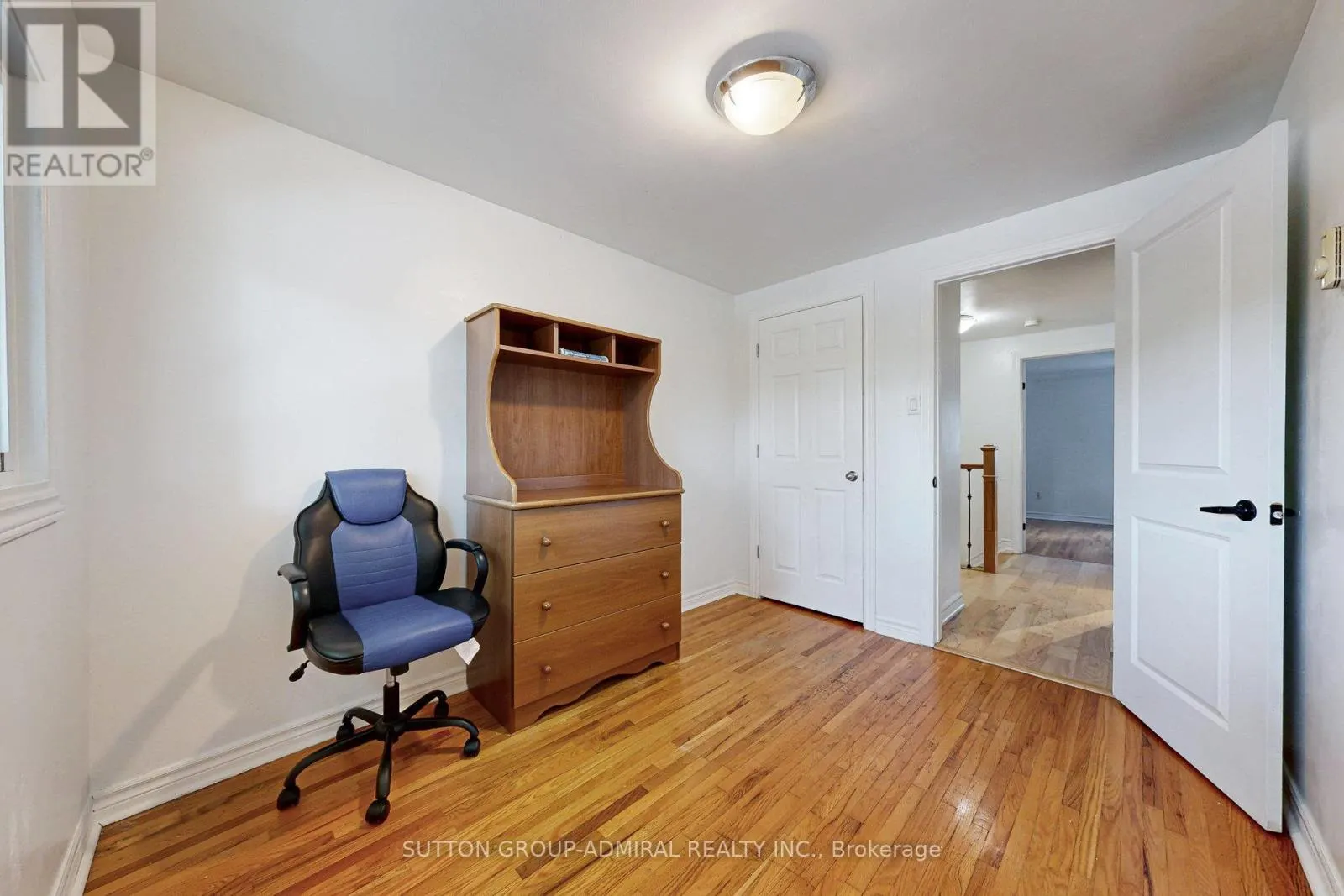 3 - 1517 ELM ROAD