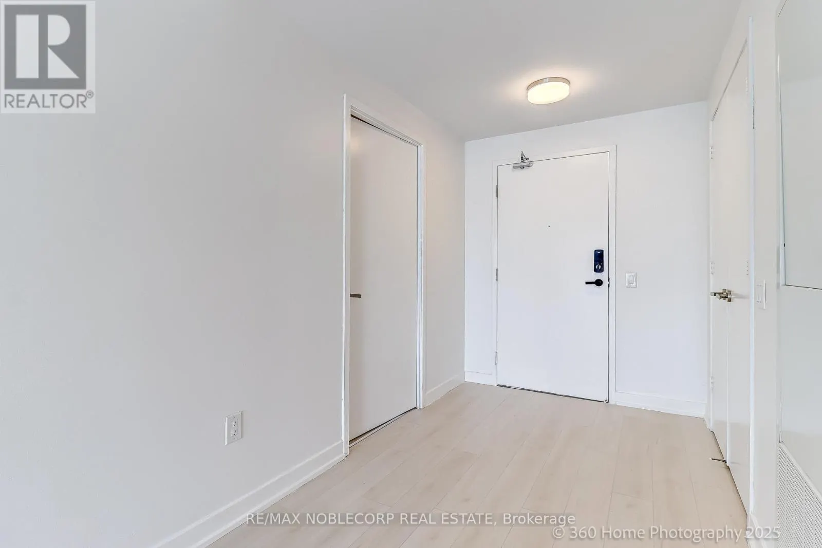 2912 - 3900 CONFEDERATION PARKWAY