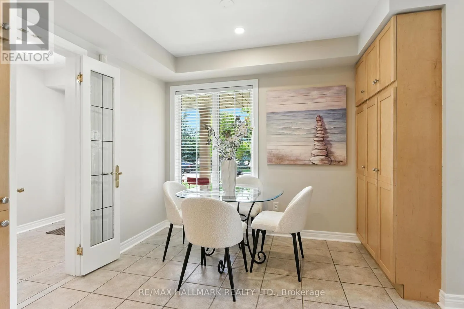 3288 EQUESTRIAN CRESCENT